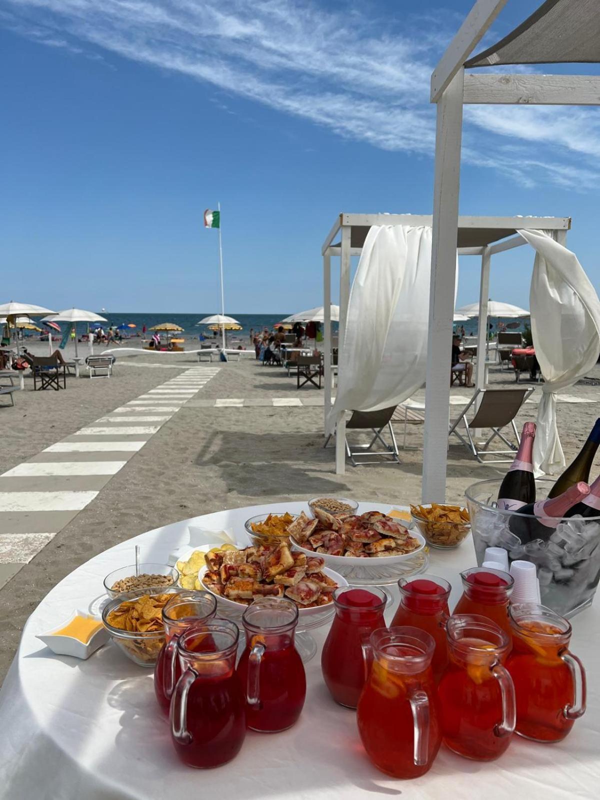 Hotel Stella - Casa Per Ferie Bellaria-Igea Marina Exterior foto